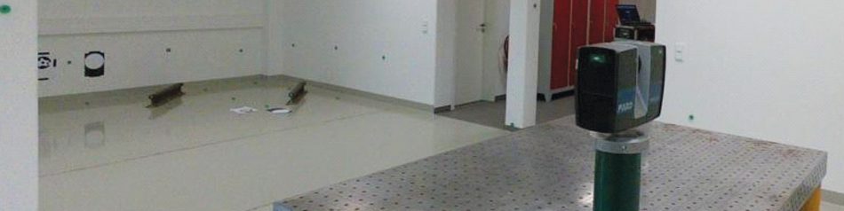 Messung der Referenzdaten mit einem Faro Laserscanner im Messraum des Mainzer Standortes