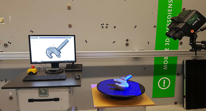 Bauteilvermessung mit einer Scankamera von einem Werkzeug in unserem Messraum am Standort Gescher
